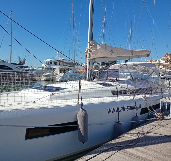 OPEN DAY SO 440 PRUA PRENDISOLE I PIANO ALLSAILING